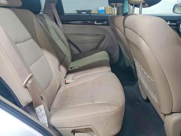 2014 KIA SORENTO Base/ LX