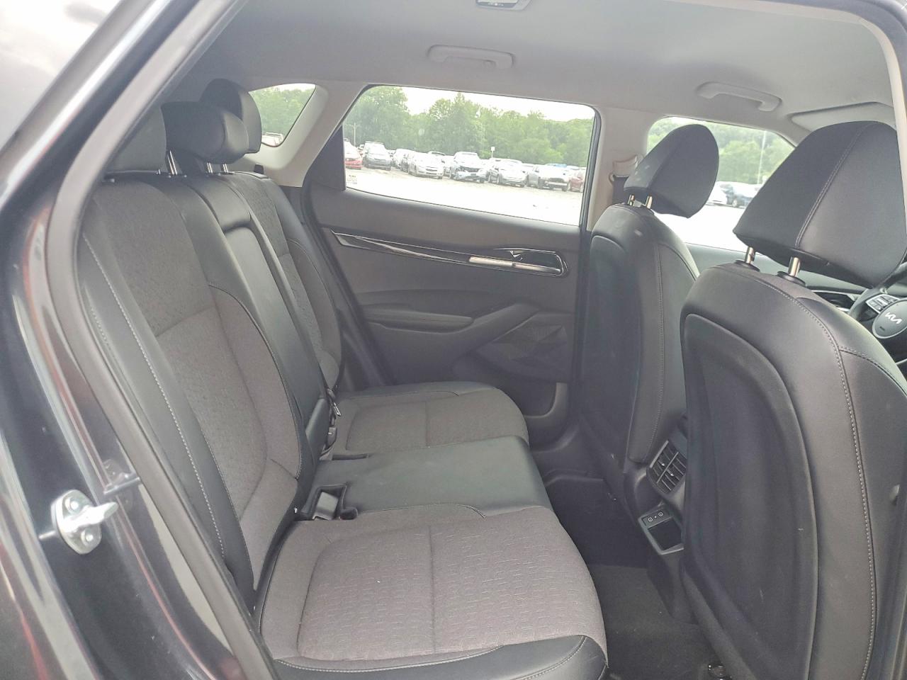 2024 KIA SELTOS S, X-Line