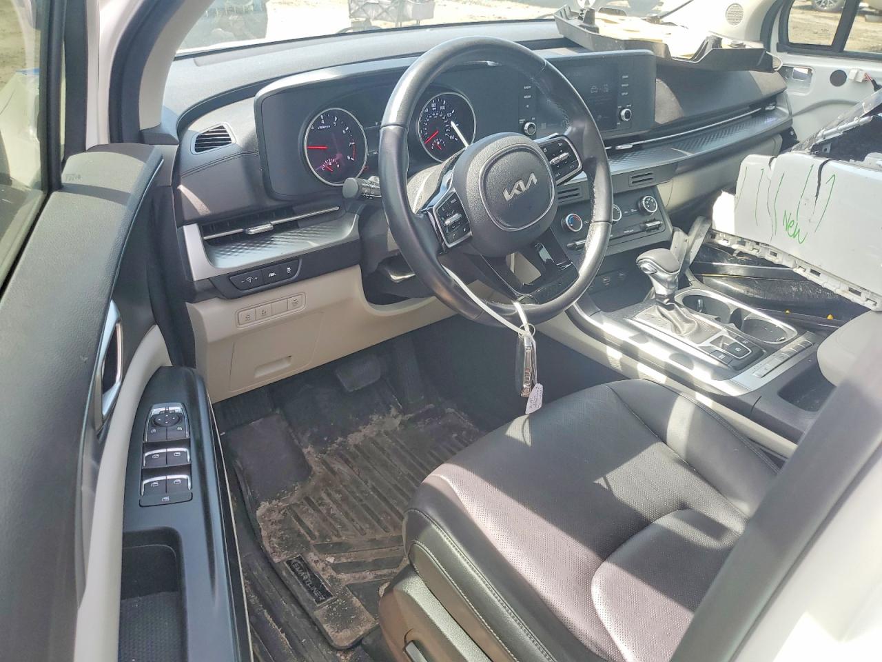 2023 KIA CARNIVAL LX, LX Seat Package
