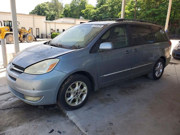 2013 TOYOTA SIENNA