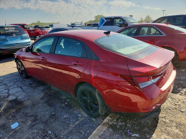 2022 HYUNDAI ELANTRA