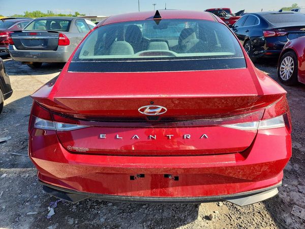2022 HYUNDAI ELANTRA