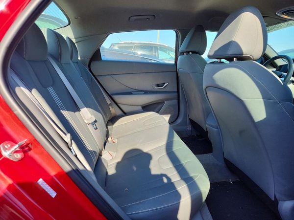 2022 HYUNDAI ELANTRA