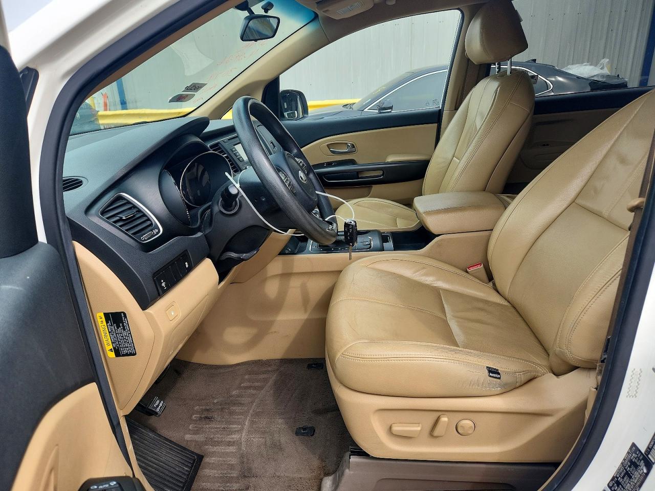 2017 KIA SEDONA LX