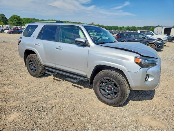 2020 TOYOTA 4 RUNNER Base Grade