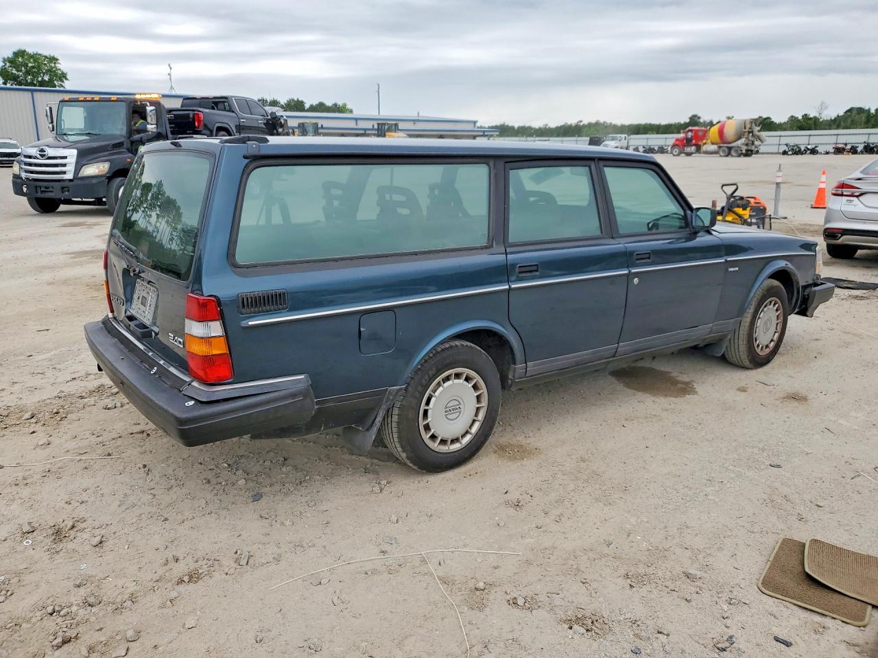 1993 VOLVO 240