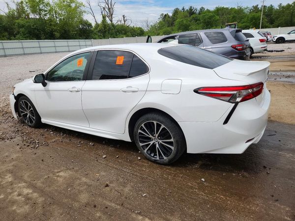 2019 TOYOTA CAMRY