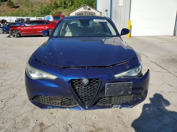 2017 ALFA ROMEO GIULIA