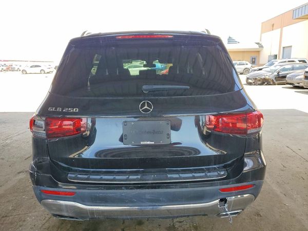 2022 MERCEDES-BENZ GLB GLB250