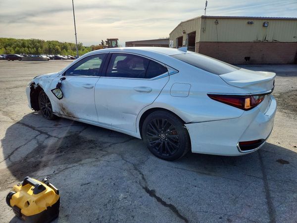 2021 LEXUS ES 250