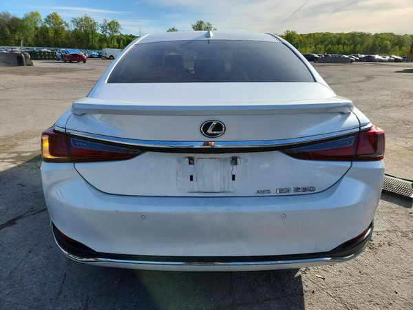 2021 LEXUS ES 250