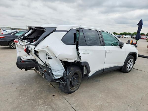 2022 TOYOTA RAV4 LE