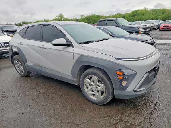 2024 HYUNDAI KONA SE