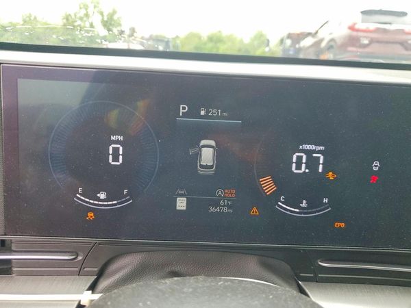 2024 HYUNDAI KONA SE