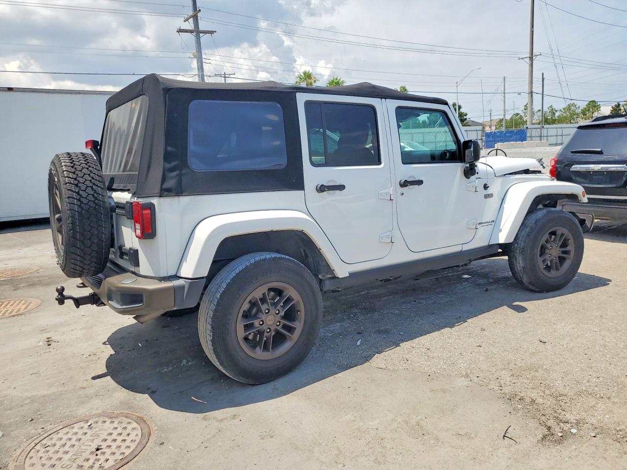 2016 JEEP WRANGLER UNLIMITED SAHARA 4X4