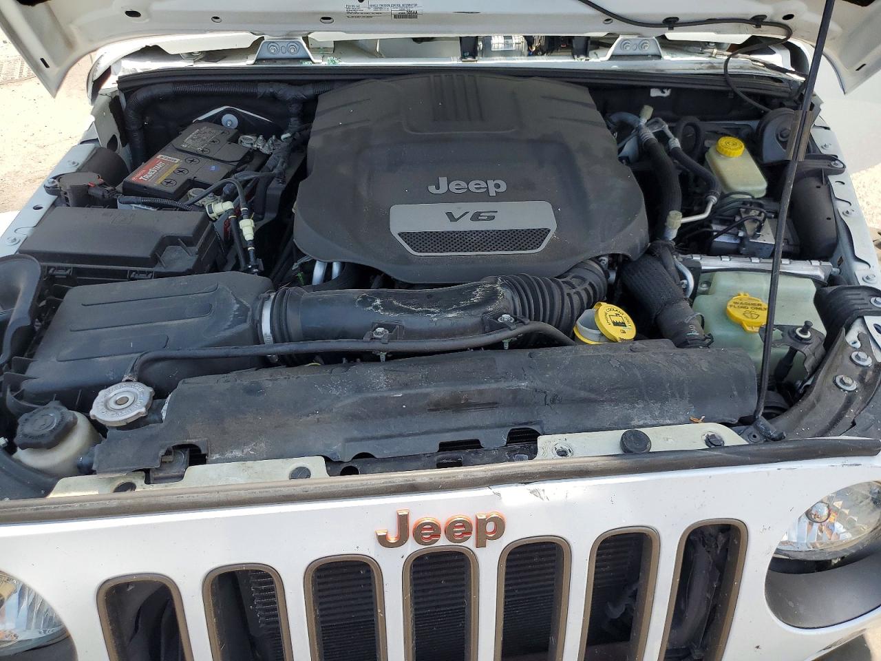 2016 JEEP WRANGLER UNLIMITED SAHARA 4X4