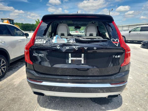 2020 VOLVO XC90