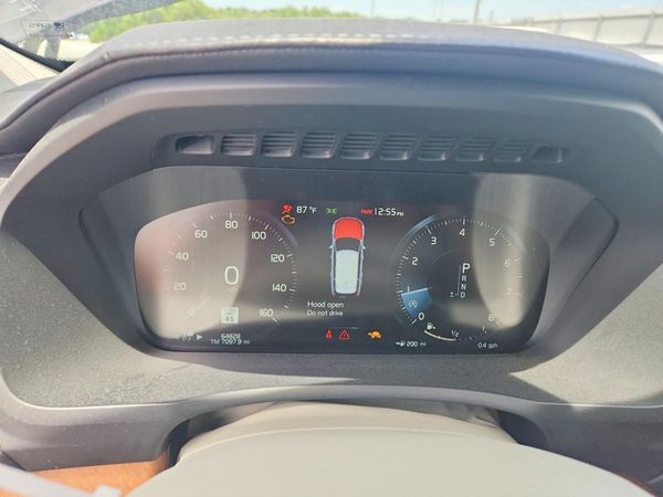 2020 VOLVO XC90
