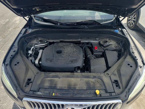 2020 VOLVO XC90