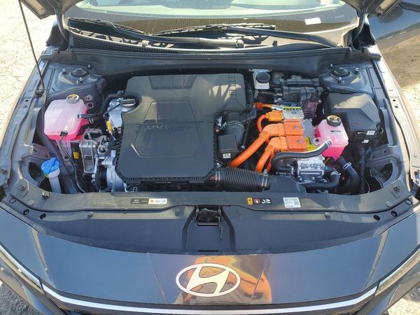 2026 HYUNDAI ELANTRA HYBRID
