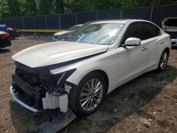 2021 INFINITI Q50 LUXE