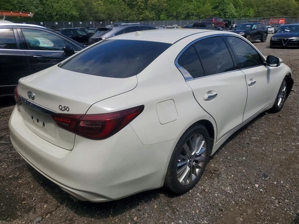 2021 INFINITI Q50 LUXE