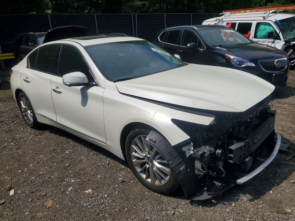 2021 INFINITI Q50 LUXE