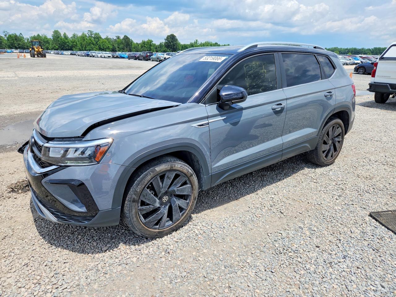 2024 VOLKSWAGEN TAOS 4Motion SE