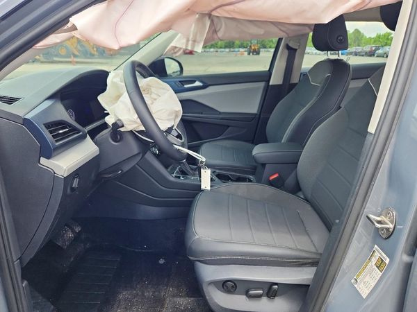 2024 VOLKSWAGEN TAOS 4Motion SE