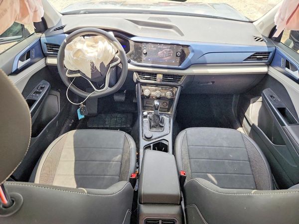 2024 VOLKSWAGEN TAOS 4Motion SE