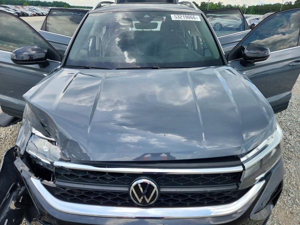 2024 VOLKSWAGEN TAOS 4Motion SE