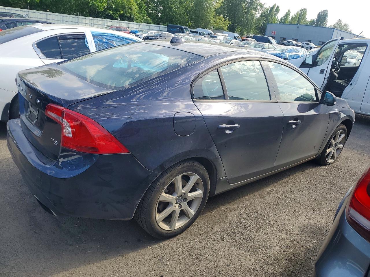 2016 VOLVO S60 SV32 Base