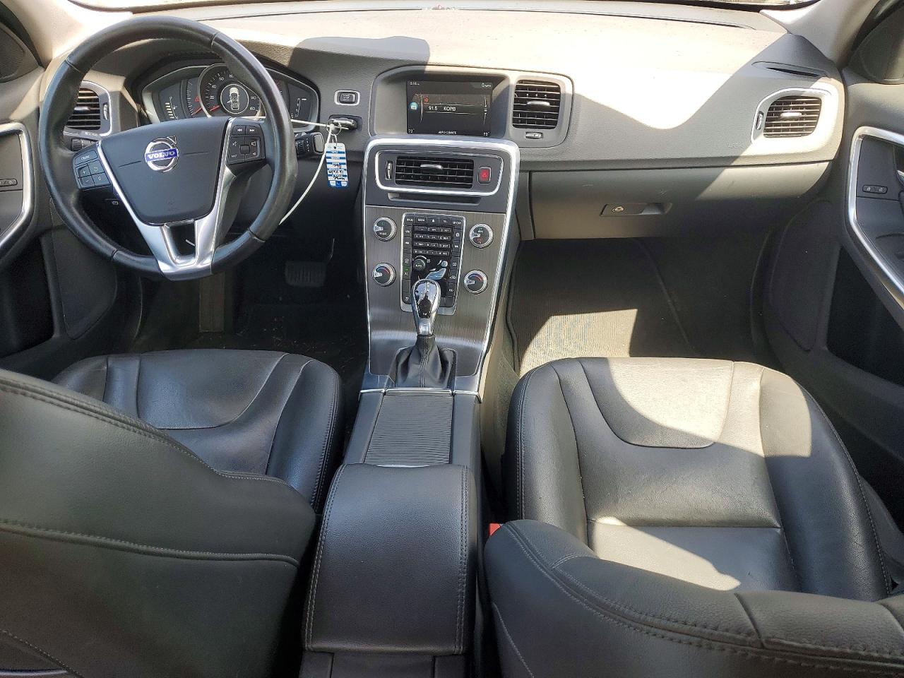2016 VOLVO S60 SV32 Base