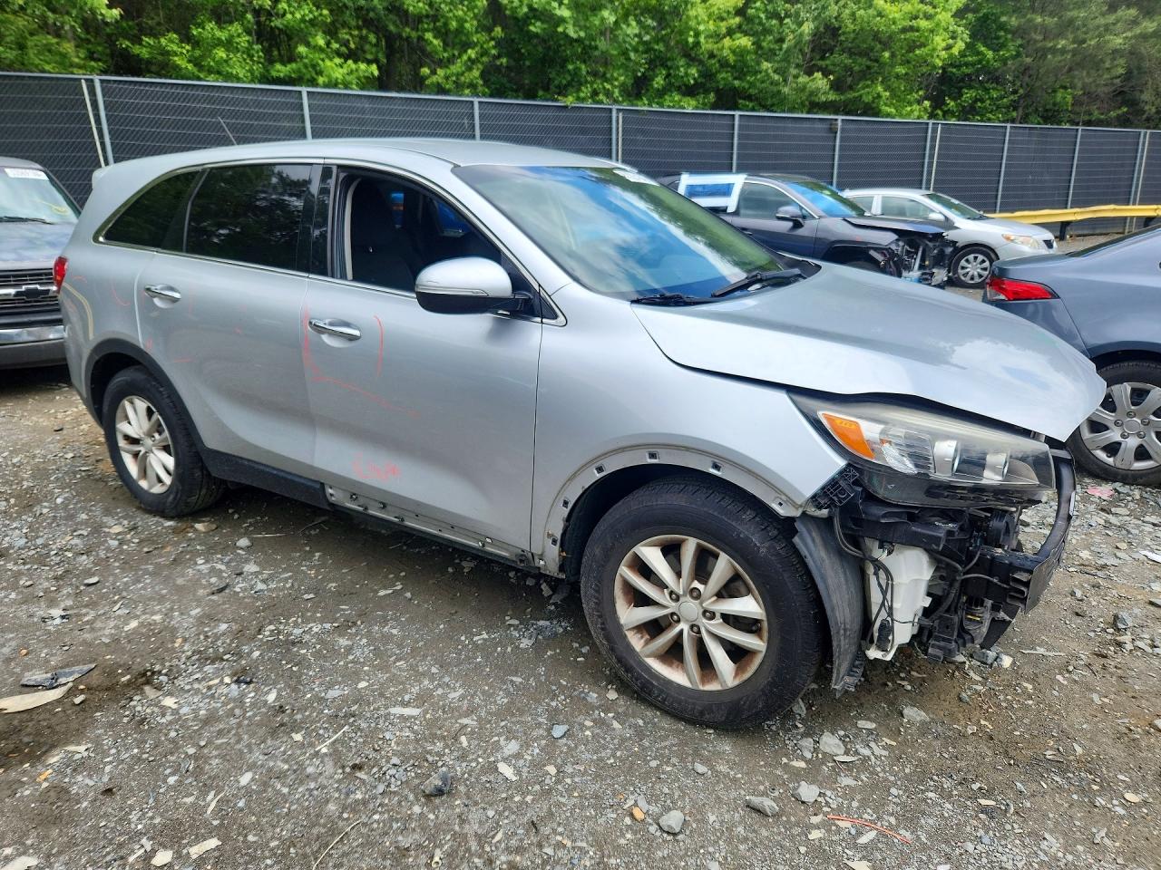 2017 KIA SORENTO L, LX