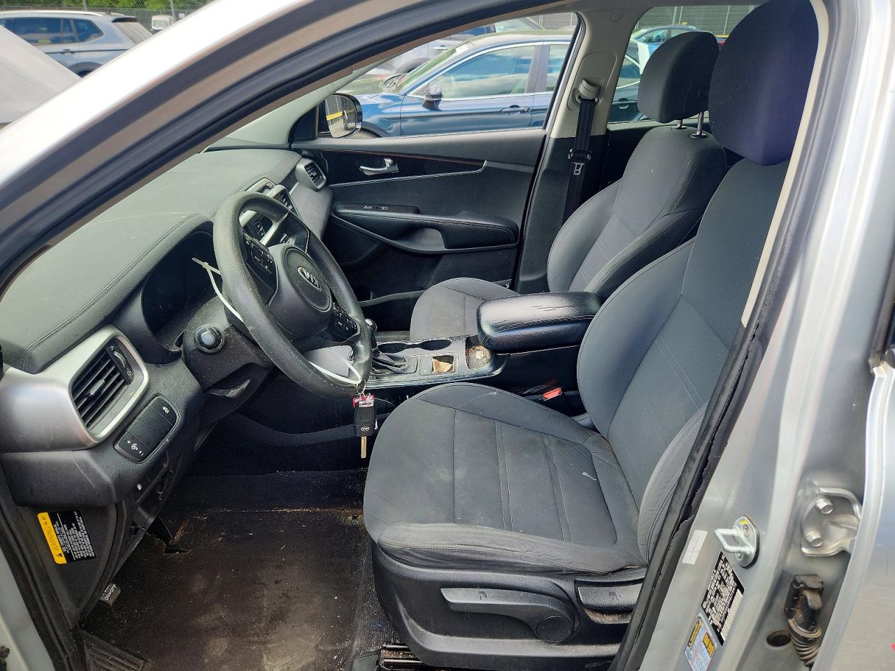 2017 KIA SORENTO L, LX