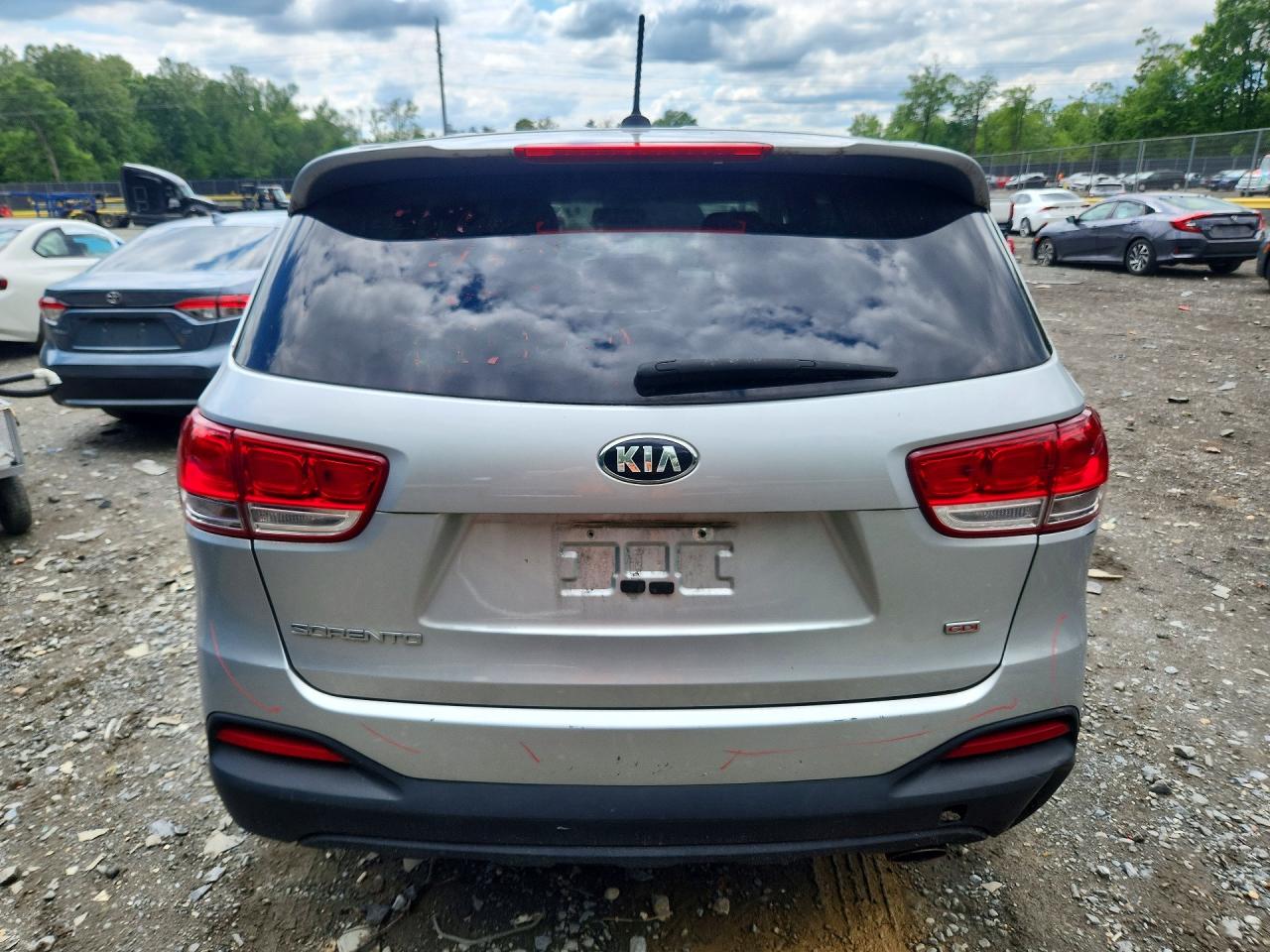 2017 KIA SORENTO L, LX