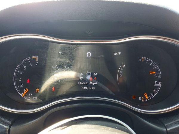 2019 JEEP GRAND CHEROKEE LAREDO 4X4