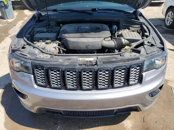 2019 JEEP GRAND CHEROKEE LAREDO 4X4