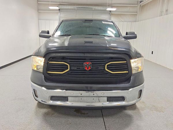 2018 RAM 1500 SLT