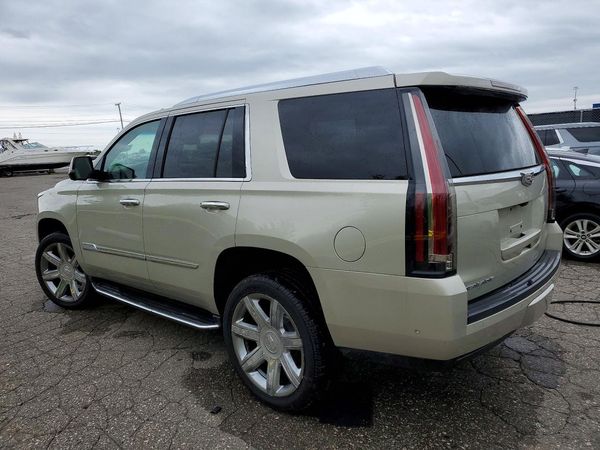 2017 CADILLAC ESCALADE Luxury