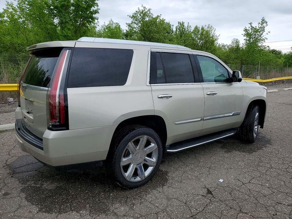 2017 CADILLAC ESCALADE Luxury