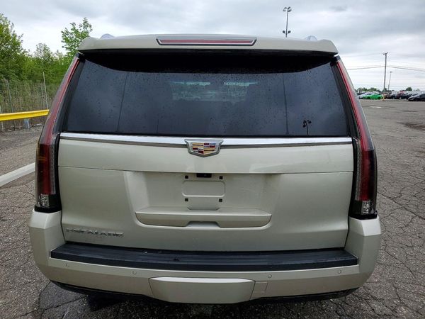 2017 CADILLAC ESCALADE Luxury