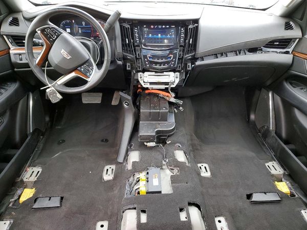 2017 CADILLAC ESCALADE Luxury