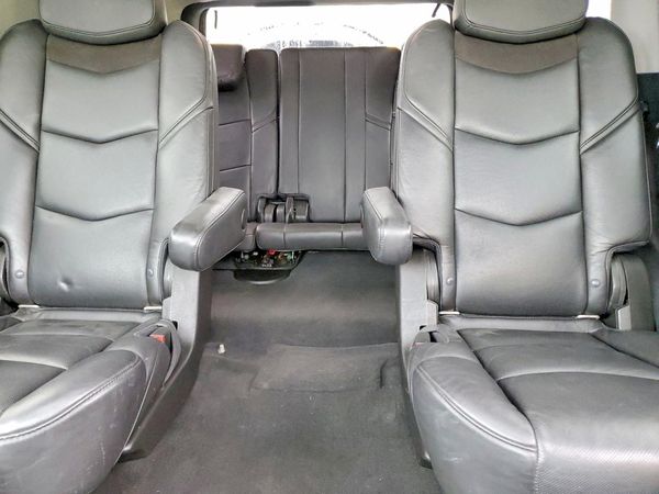 2017 CADILLAC ESCALADE Luxury