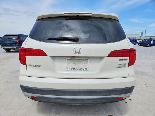 2017 HONDA PILOT Elite