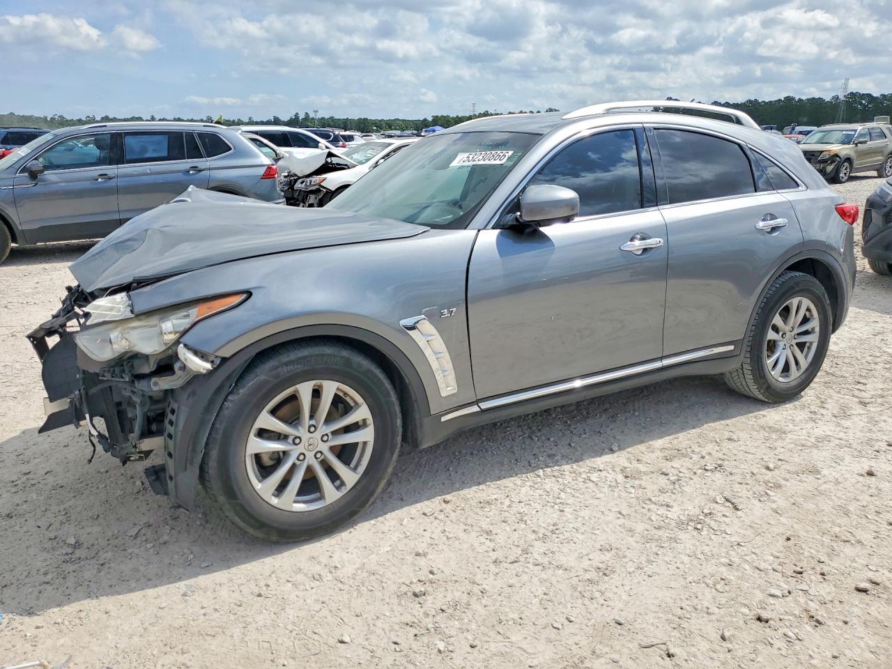 2017 INFINITI QX70