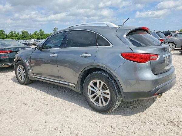 2017 INFINITI QX70