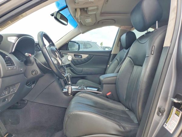 2017 INFINITI QX70