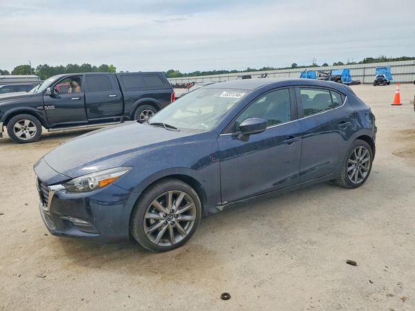 2018 MAZDA 3 Touring