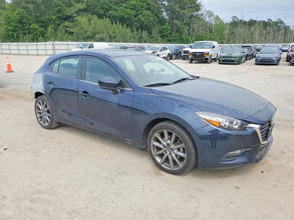 2018 MAZDA 3 Touring